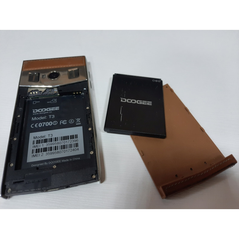 БУ Смартфон 4.7" Doogee T3, 3/32GB Titans Coffee