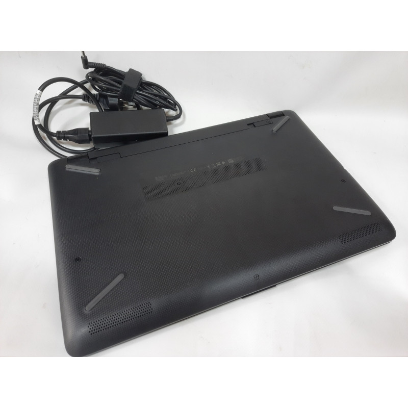 Laptop 15.6" HP 15-bs019ur, Core i5-7200U (2.5 GHz) Radeon R7 M340, 6GB DDR4, 128Gb, 1TB HDD