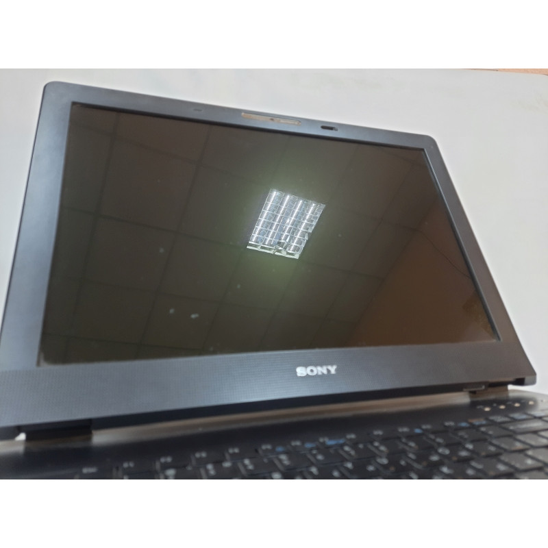 Used Laptop 17" Sony VGN-AR71SR, Core 2 Duo T8100 (2.1 GHz), 4GB DDR2, GeForce 8400M, 300GB
