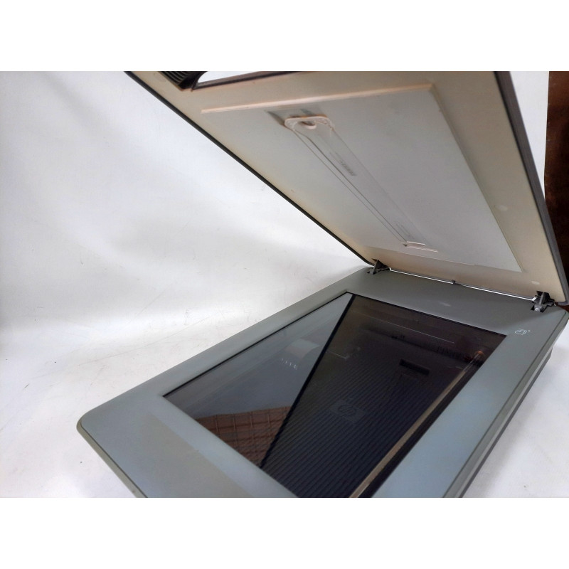 БУ Планшетний сканер HP Scanjet 4850 Photo (CCD, A4 Color, 4800x9600 dpi, USB2.0, 48-bit)