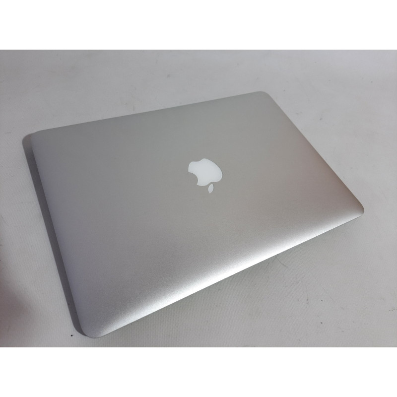 БУ Ноутбук 13.3" Apple MacBook Air 2017, Core i5-5350U (1.8ГГц) 8GB DDR3, Intel HD 6000, 256GB SSD