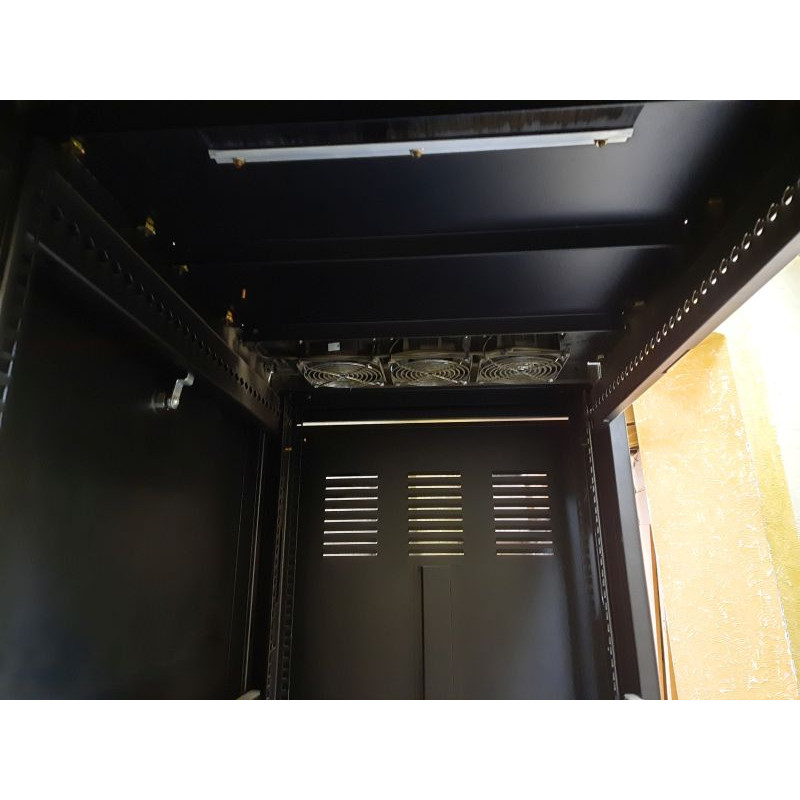 Used Floor standing cabinet 27U 600X900 Master Group, glass/blank door, on legs!!! no sidewall!
