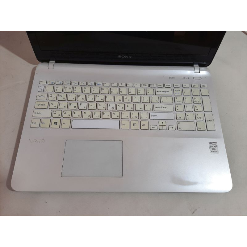Laptop 15.5" Sony VAIO Fit 15, Pentium 2117U (1.8 GHz) 4GB DDR3, GeForce GT 740M, 500Gb HDD