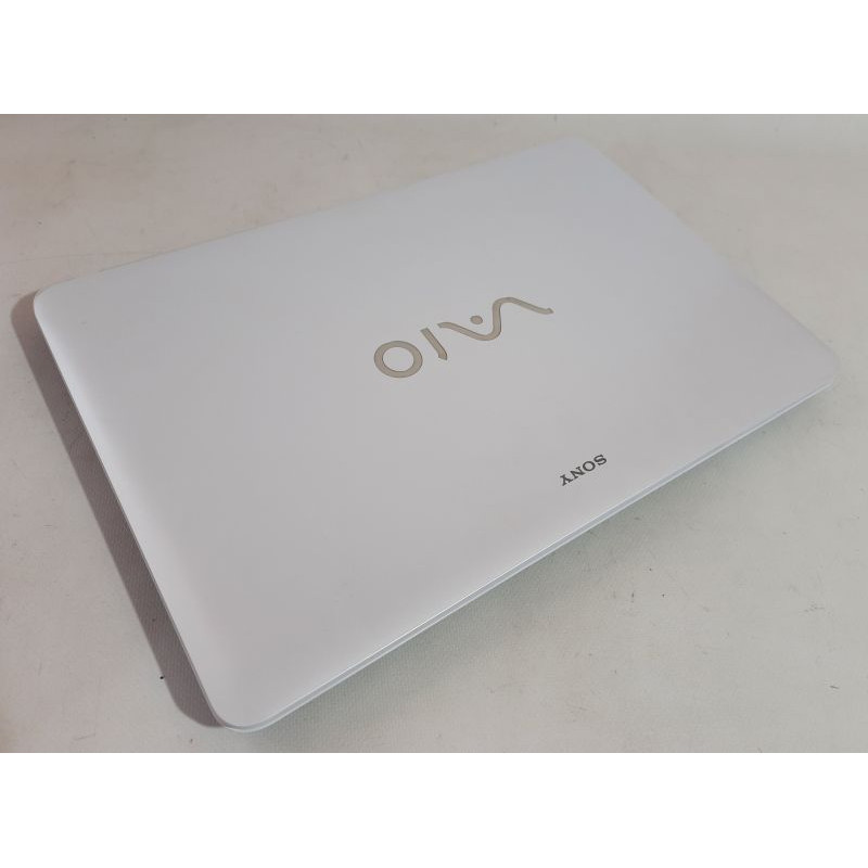 Laptop 15.5" Sony VAIO Fit 15, Pentium 2117U (1.8 GHz) 4GB DDR3, GeForce GT 740M, 500Gb HDD