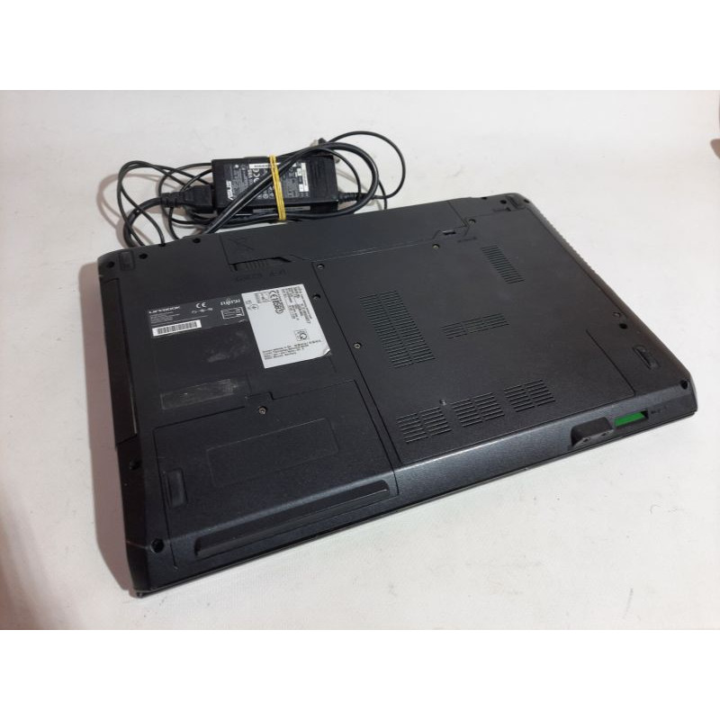 Laptop 15.6" Fujitsu Lifebook AH532, i3-2370M (2.4GHz) 4GB DDR3, Intel HD, 120GB SSD