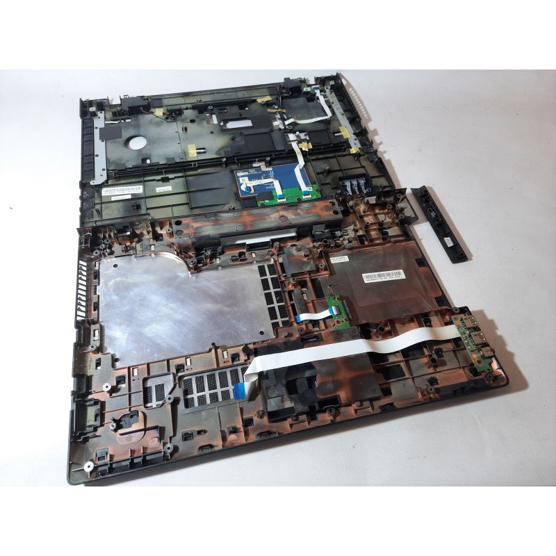 Used Case (lower part) assembly for Lenovo G710 laptop, with touchpad