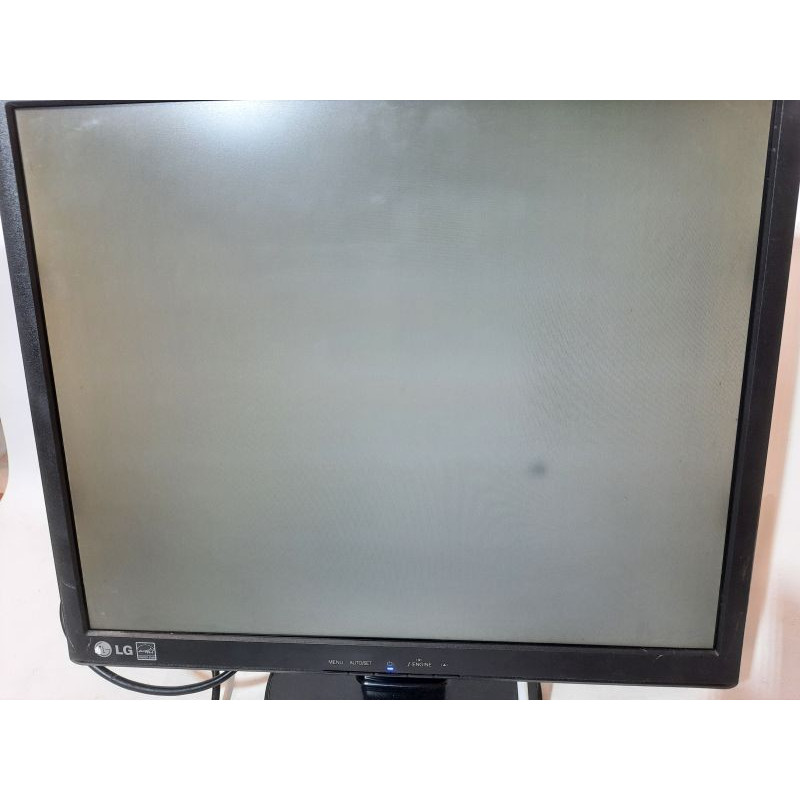 Markdown! BU Monitor 19" CCFL TN, LG L1942SE_C014, 1280x1024 (5:4), 5 ms, VGA (spot)