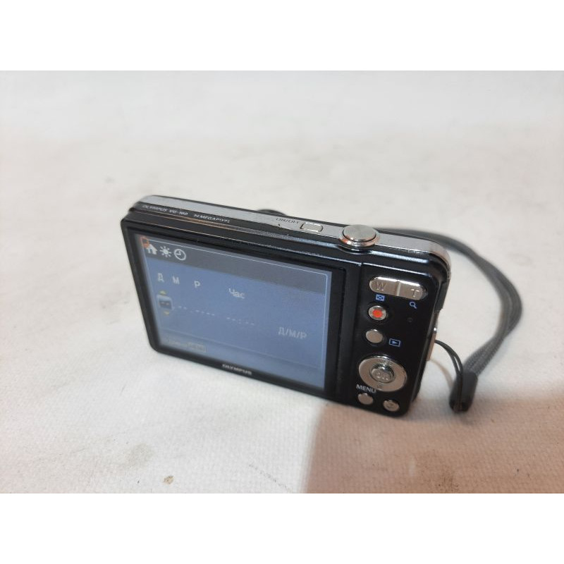 Olympus VG-160 camera, 14.5 MP, 5x optical zoom, 3" display