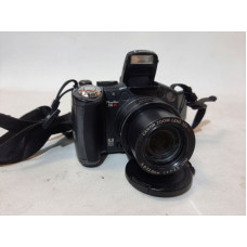 Canon PowerShot S5 IS Camera, 8 MP, 12x optical zoom, 2.5" display