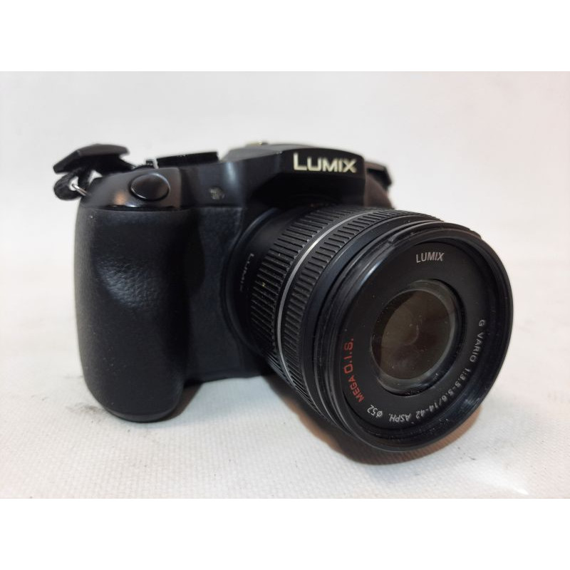 Panasonic Lumix DMC-G6 14-42mm camera, 16.05 MP, 10x optical zoom, 3" display