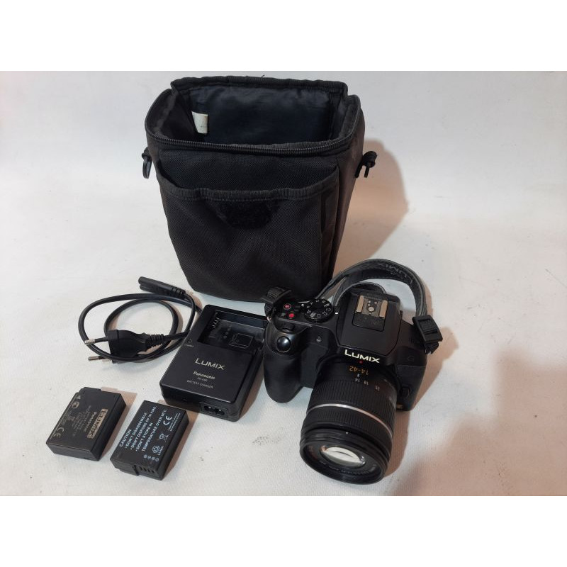 Panasonic Lumix DMC-G6 14-42mm camera, 16.05 MP, 10x optical zoom, 3" display