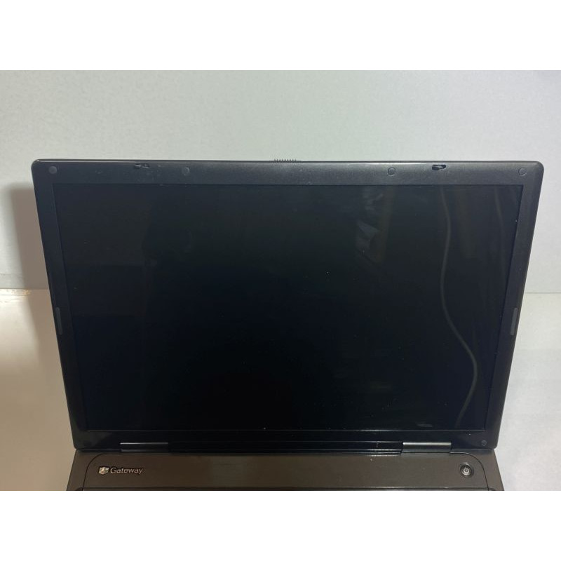 Used Laptop 17" Gateway MP8708, Core 2 Duo T7200 (2.0 GHz) 2GB DDR2, Intel GMA 950, 160GB HDD