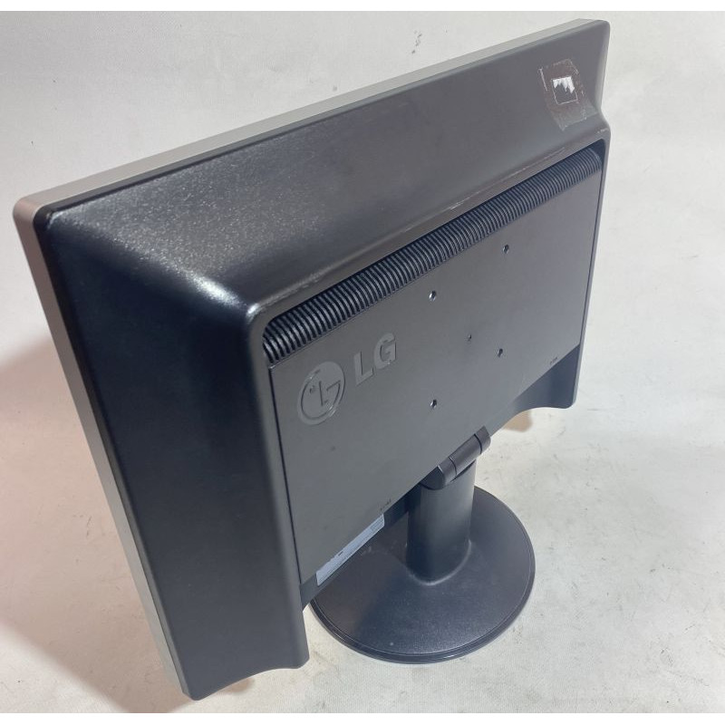 БУ Монитор 18.5" CCFL TN, LG W1943S, 1366 x 768, 5 мс, 16:9, VGA, W1943S-SN