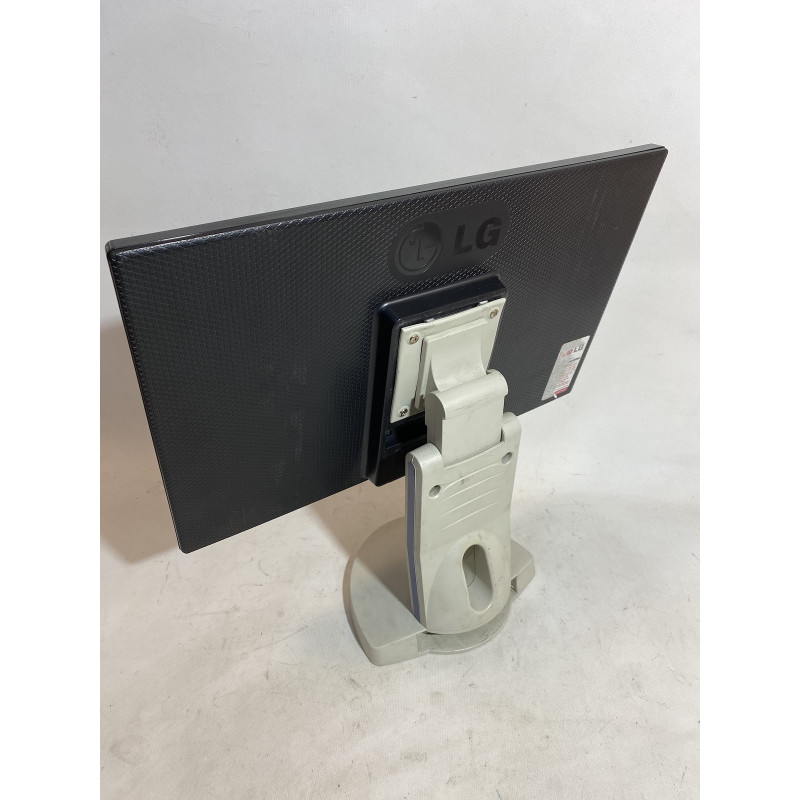 Markdown! BU Monitor 18.5" LED TN, LG Electronics E1942C-BN, 1366x768 (16:9), VGA (not red. leg, jack.)