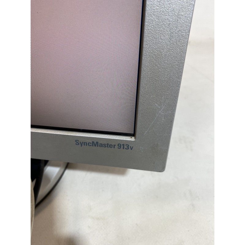 Уцінка! БУ Монітор 19" CCFL TN, Samsung 913V N, 1280 x 1024, 12 мс, 5:4, VGA (не рід. нога, подряп.)