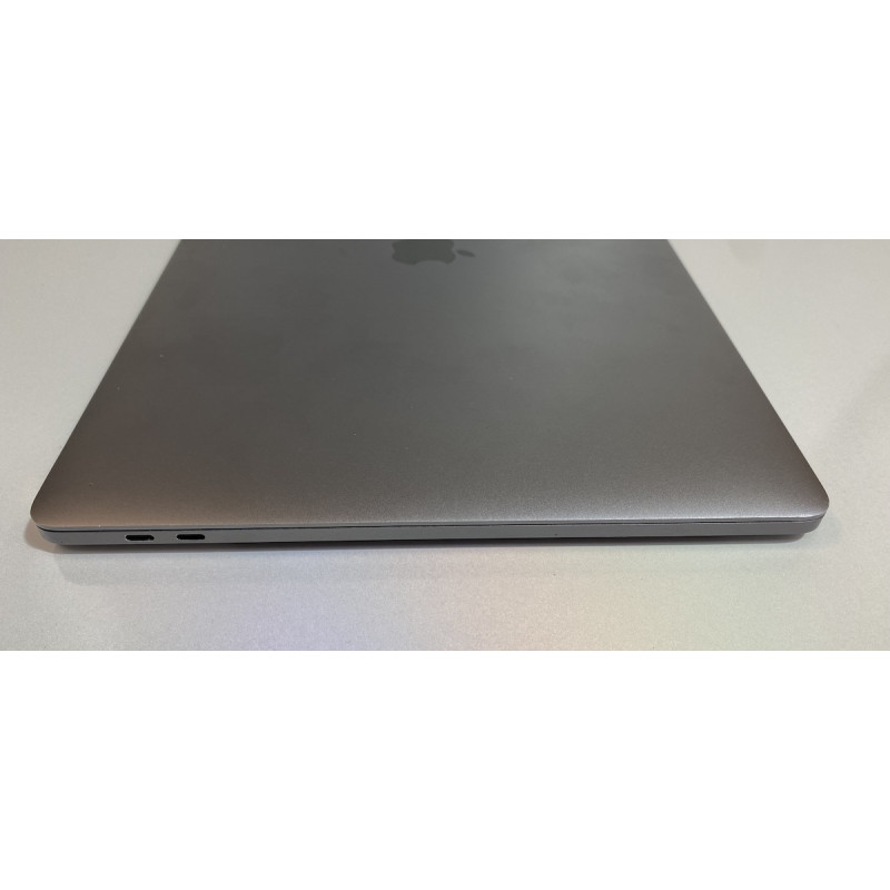 БУ Ноутбук 15.4" Apple MacBook Pro 15" Space Gray, i7-7700HQ, 16GB DDR3, Radeon Pro 555, 2 ГБ, 512GB