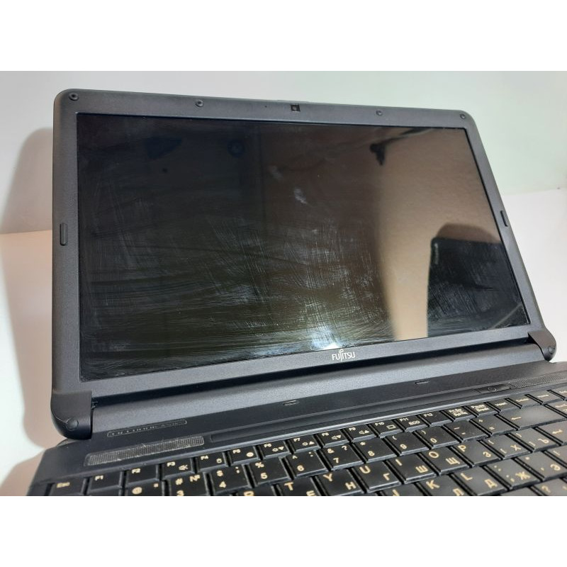 Laptop 15.6" Fujitsu LifeBook AH530, Pentium P6100 (2.0 GHz) 4GB DDR3, Intel HD, 250GB HDD