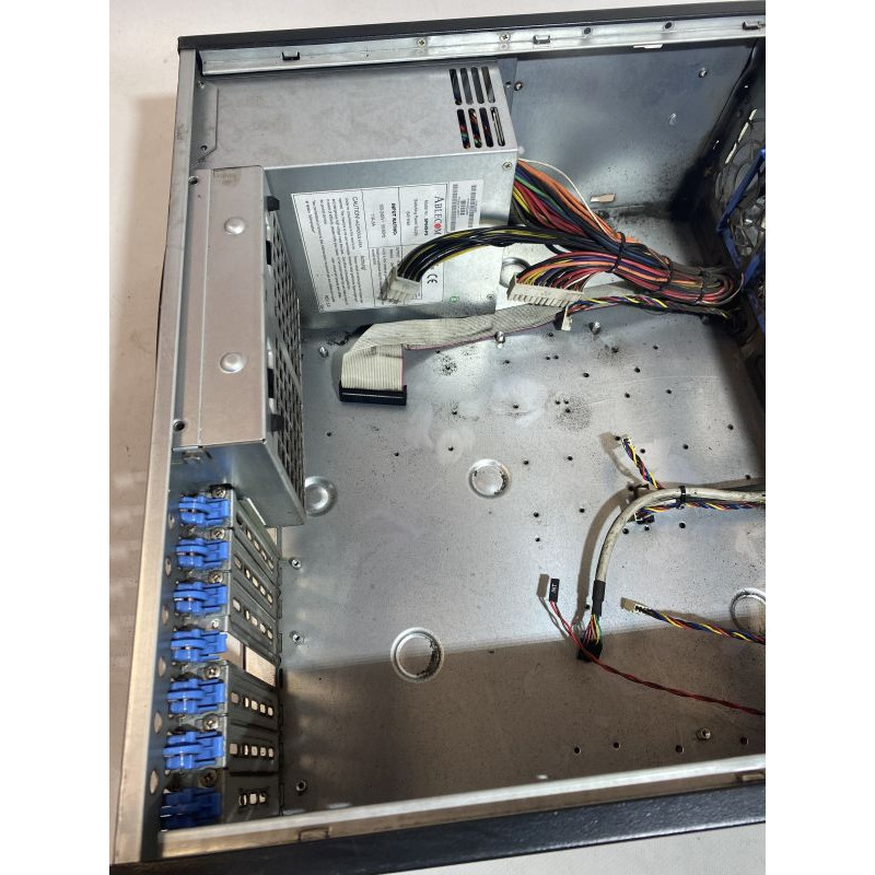 БУ Корпус для сервера 4U Supermicro CSE-743, 426x531x178мм, EATX, 8x3.5" hot-swap, 645W