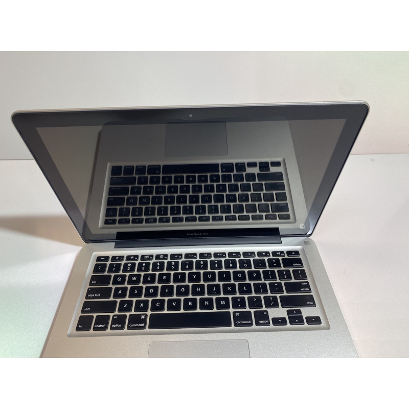 БУ Ноутбук 13.3" Apple MacBook Pro 2011, Core i5-2415M (2.3 ГГц) 4GB DDR3, Intel HD, 320GB HDD