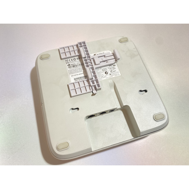 БУ Wi-Fi точка доступу Ruckus ZoneFlex R700, 802.11ac, 2.4/5 ГГц, 2 x Gigabit, PoE живлення