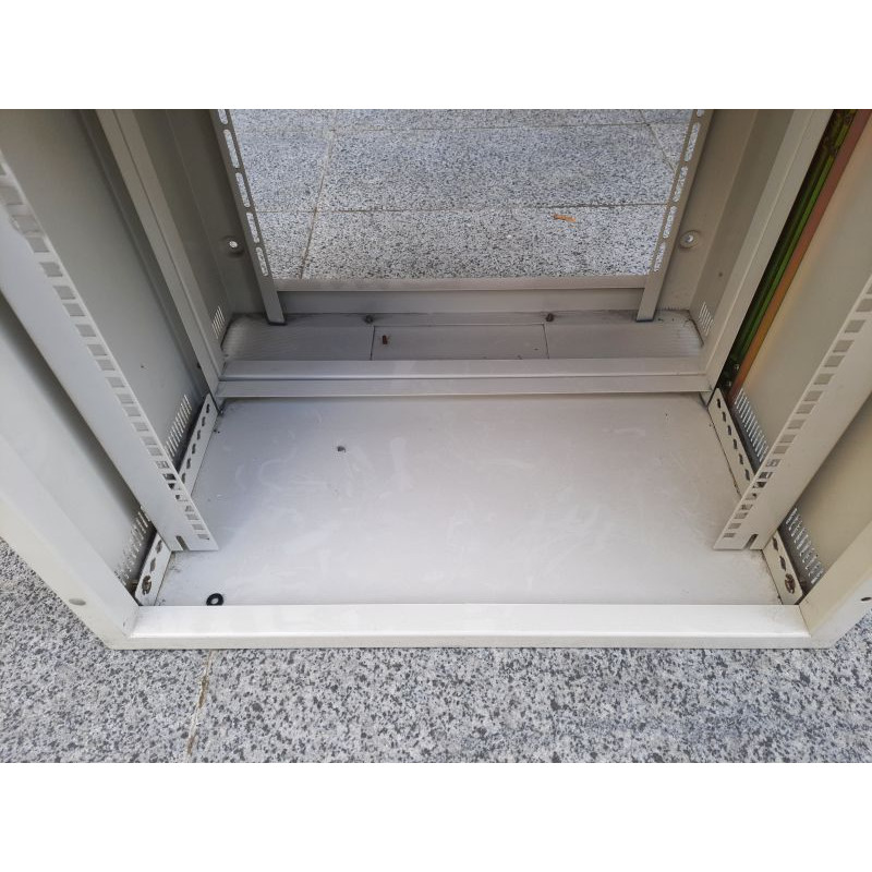 Used Wall-mounted cabinet 9U 600x600x450, without doors