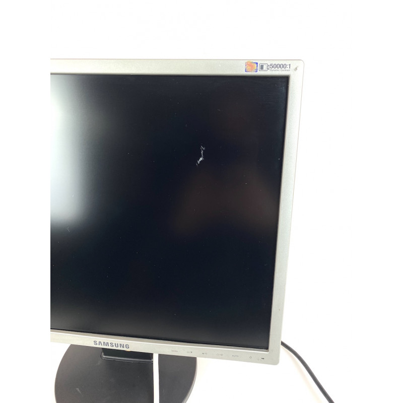 Уценка! БУ Монитор 19" CCFL TN, Samsung 943, 1280 x 1024, 5 мс, 5:4, VGA, (царапины)