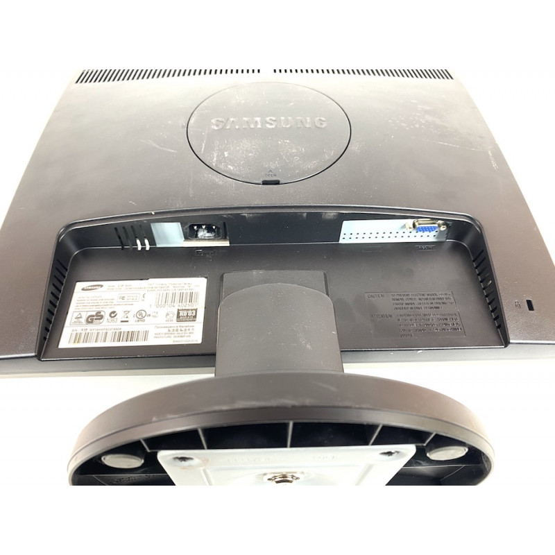 Уценка! БУ Монитор 19" CCFL TN, Samsung 943, 1280 x 1024, 5 мс, 5:4, VGA, (царапины)