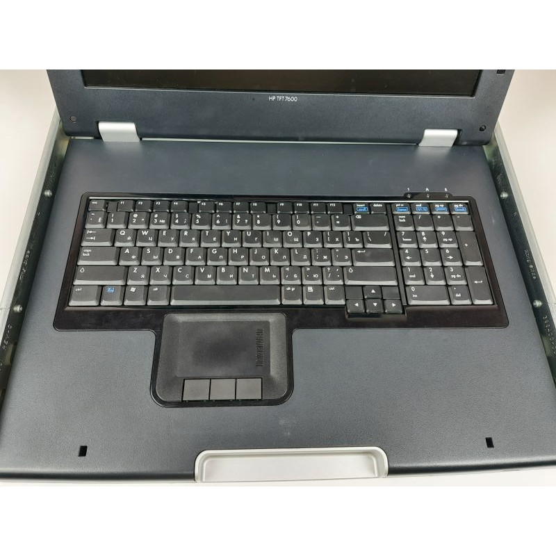 БУ KVM консоль HP TFT7600 G2, LCD 17" (1440х900) клавіатура та тачпад, VGA, PS/2, USB