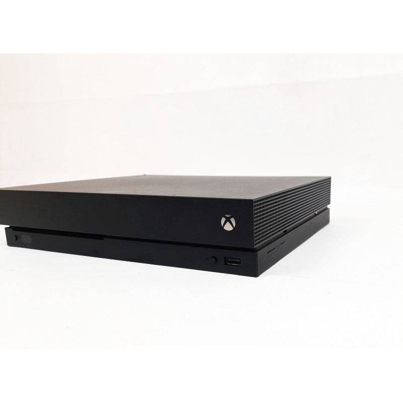 БУ Игровая приставка Microsoft Xbox ONE X 1TB (Model 1787) с двумя джойстиками (модель 1787) с двумя джойстиками