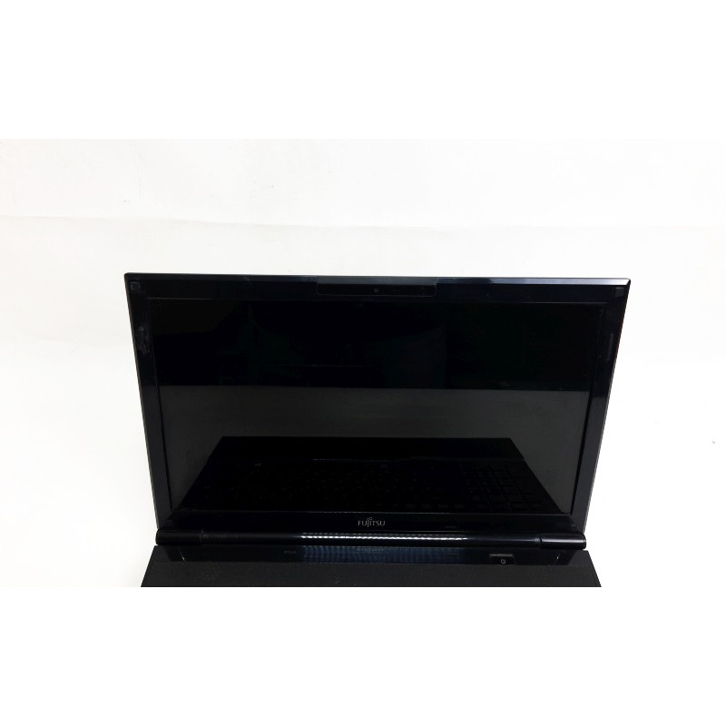 Уцінка! БУ Ноутбук 15.6" Fujitsu Lifebook AH532, Core i7-2620M (2.7ГГц) 8GB DDR3, GT 620M, 750GB HDD