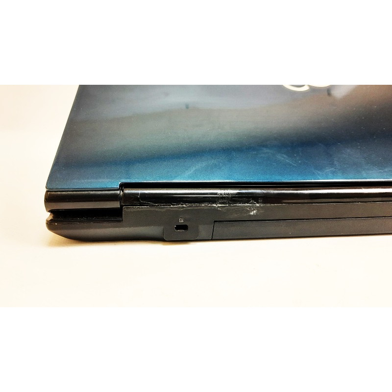 Уцінка! БУ Ноутбук 15.6" Fujitsu Lifebook AH532, Core i7-2620M (2.7ГГц) 8GB DDR3, GT 620M, 750GB HDD