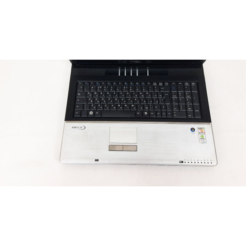 БУ Ноутбук 17" Fujitsu AMILO Xa 2528, AMD Turion TL-50 (1.6 GHz) 2GB DDR2, GeForce 8600M, 500GB HDD