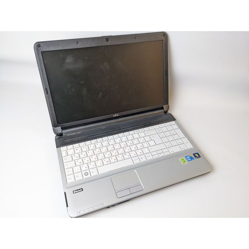 Laptop 15.6" Fujitsu LifeBook A530, Core i3-380 (2.53 GHz) 4GB DDR3, Intel HD, 120GB SSD