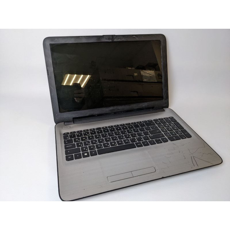 Уцінка! БУ Ноутбук 15.6" HP 15-ay113ur, Core i5-7200U (2.5 GHz) 8GB DDR4, Radeon R5 M340, 120Gb SSD