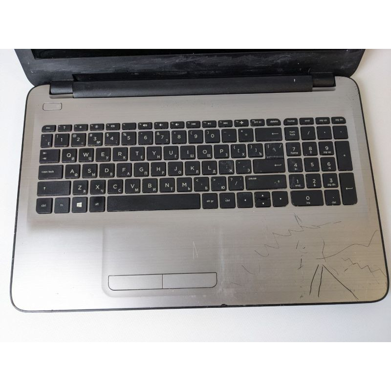 Уцінка! БУ Ноутбук 15.6" HP 15-ay113ur, Core i5-7200U (2.5 GHz) 8GB DDR4, Radeon R5 M340, 120Gb SSD