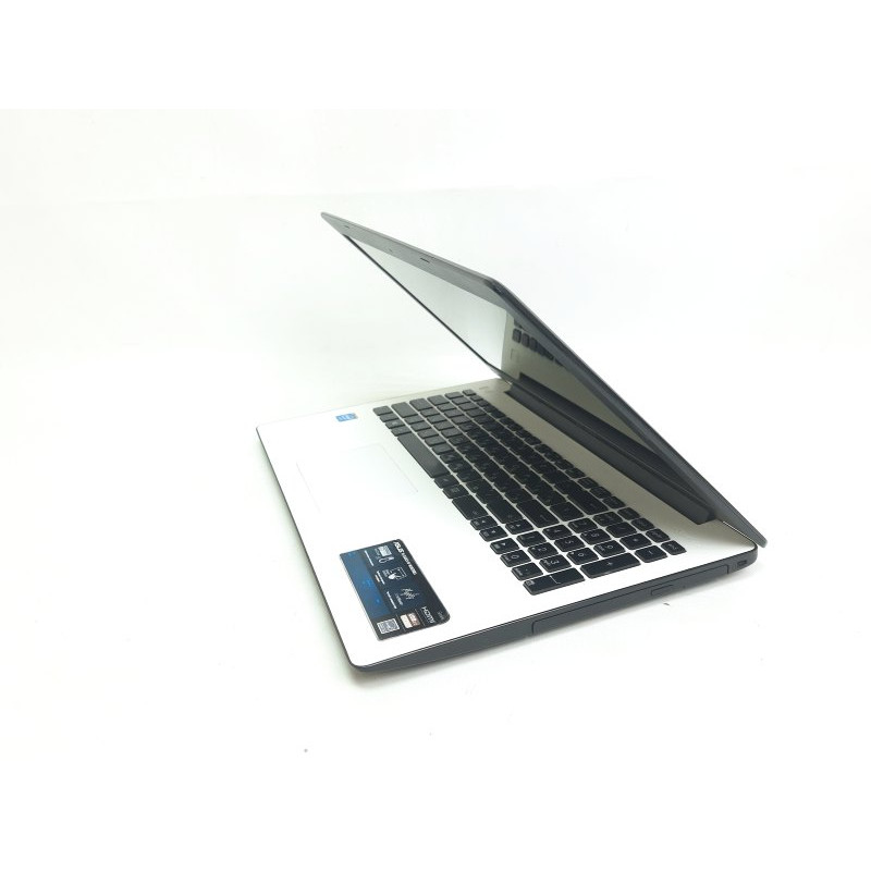 Уцінка! БУ Ноутбук 15.6" Asus X553MA, Celeron Dual N2830 (2.16 ГГц), 4GB DDR3, Intel HD, 120GB SSD