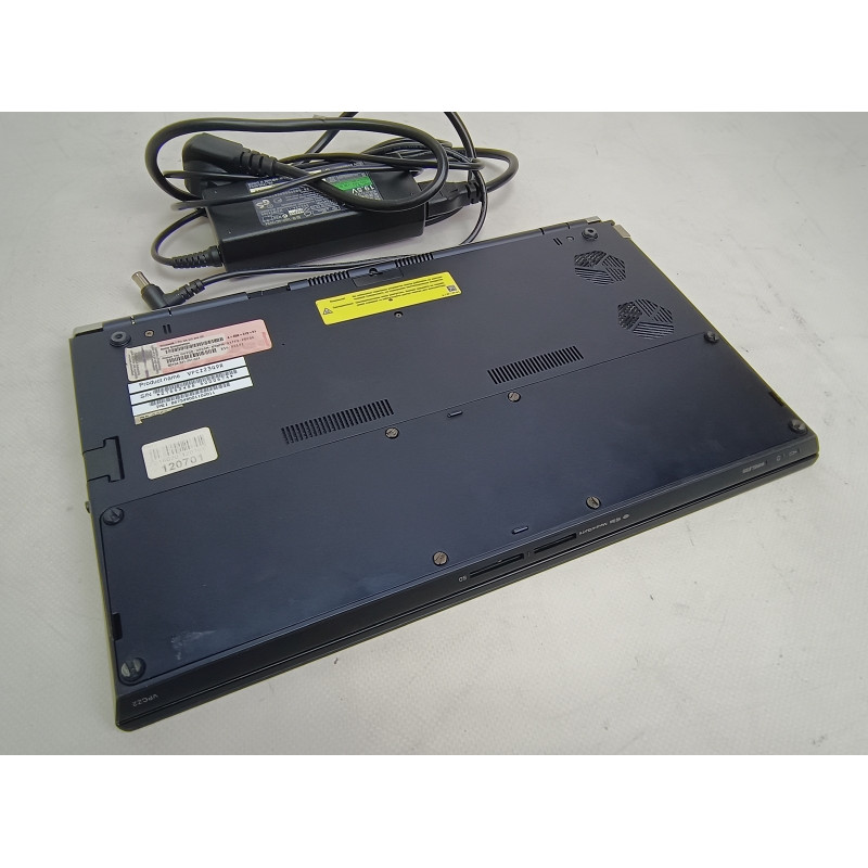 Used Laptop 13.1" Sony VAIO VPCZ23Q9R, Core i5-2450M (2.5 GHz) 4GB DDR3, Intel HD, 128GB SSD, 3G