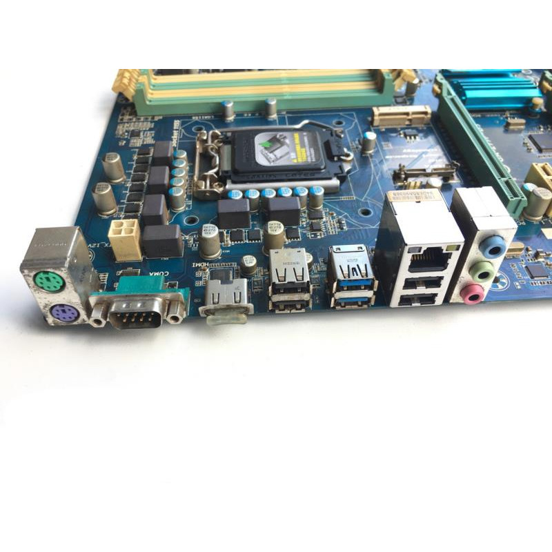 БУ Материнська плата GIGABYTE GA-Z77P-D3 (s1155, Z77, 4xDDR3, 5xSATA, 2*PCIe x 16, HDMI, ATX)