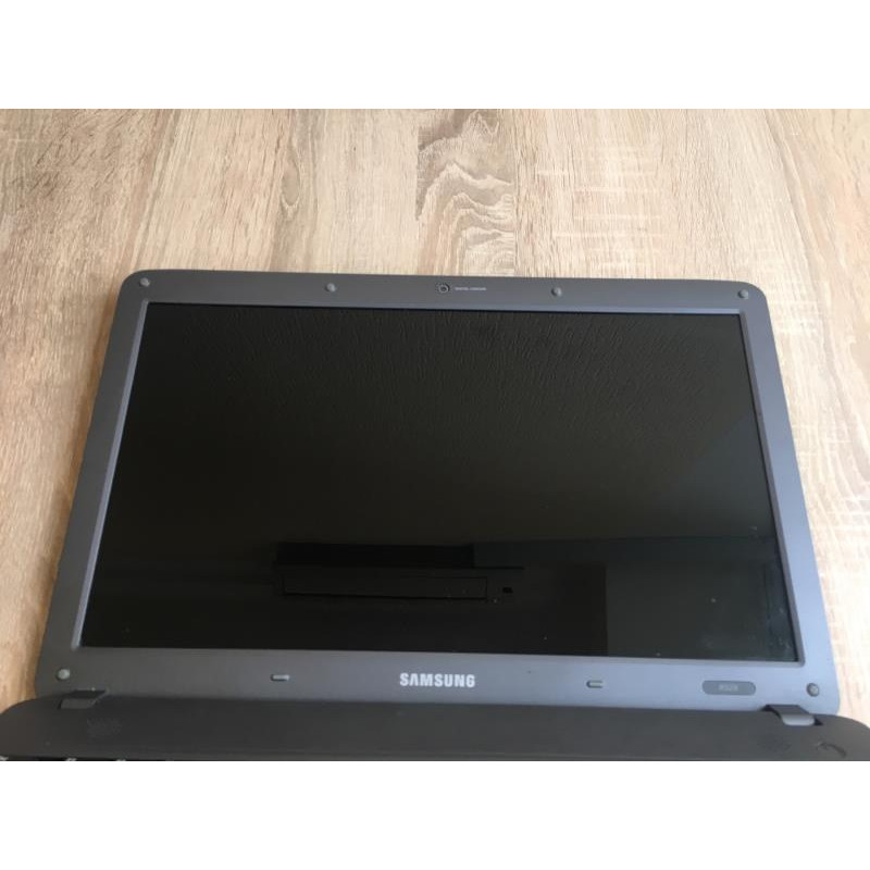 БУ Ноутбук 15.6", Samsung R528, Celeron T3300 (2.0 GHz), 4GB DDR3, 160GB HDD