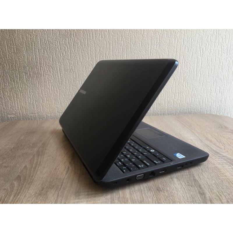БУ Ноутбук 15.6", Samsung R528, Celeron T3300 (2.0 GHz), 4GB DDR3, 160GB HDD