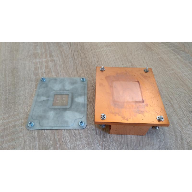 Used radiator for processor s604, 90x80mm, copper