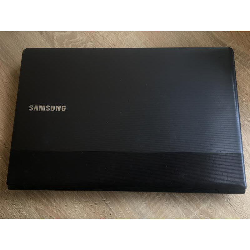 БУ Ноутбук 15.6", Samsung NP300E5X, Core i3-2370M (2.40 ГГц), 4GB DDR3, 500GB HDD
