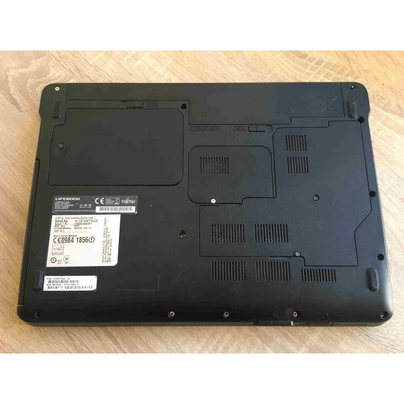 Laptop 13.3", Fujitsu Lifebook SH531, i3-2370M (2.4 GHz), GT 410M (1 GB), 4GB DDR3, 320GB HDD