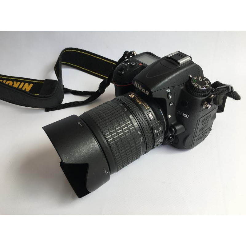 Used Nikon D7000 Kit (18-105VR) camera, mileage 15350 photos