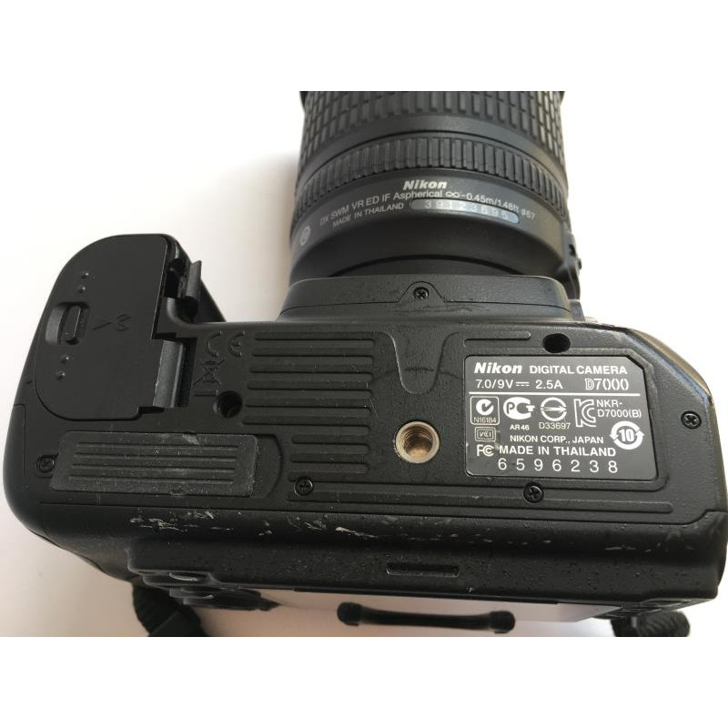 Used Nikon D7000 Kit (18-105VR) camera, mileage 15350 photos