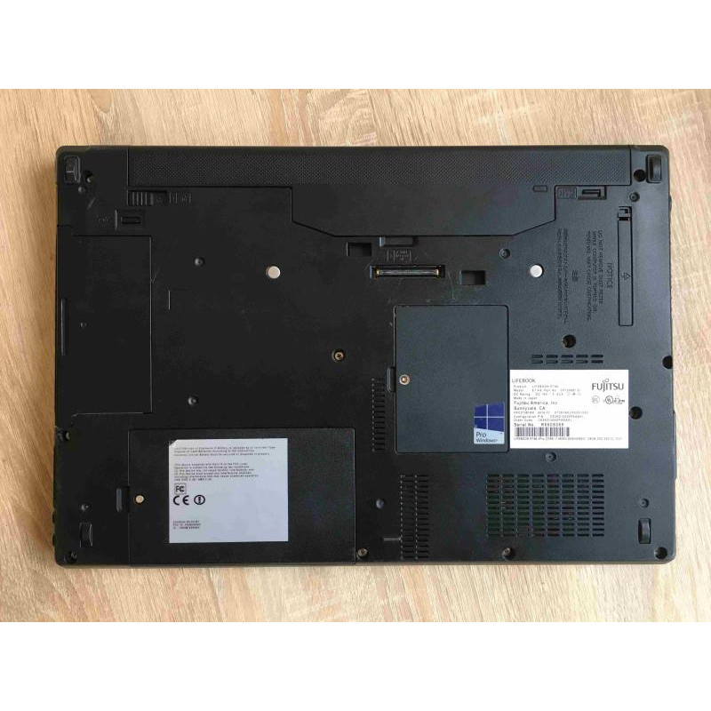 Laptop Fujitsu LifeBook E746, 14" (IPS 1920x1080), i7-6600U, 2.6 GHz, 8GB DDR4, SSD 120GB
