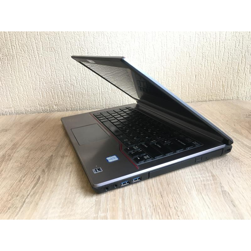 Laptop Fujitsu LifeBook E746, 14" (IPS 1920x1080), i7-6600U, 2.6 GHz, 8GB DDR4, SSD 120GB