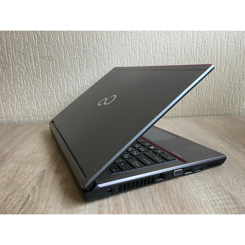 Laptop Fujitsu LifeBook E746, 14" (IPS 1920x1080), i7-6600U, 2.6 GHz, 8GB DDR4, SSD 120GB