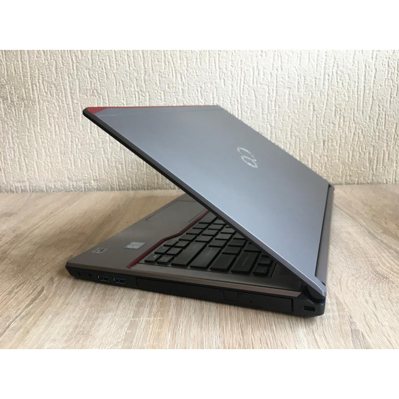 Laptop Fujitsu LifeBook E746, 14" (IPS 1920x1080), i7-6600U, 2.6 GHz, 8GB DDR4, SSD 120GB