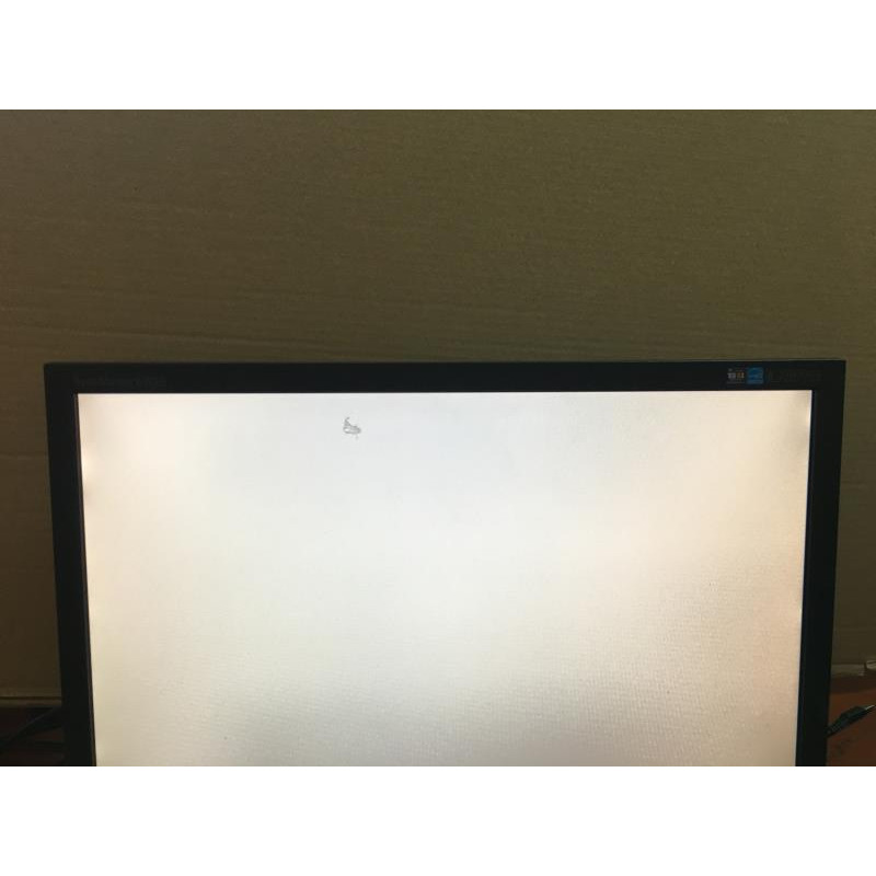 Уценка! БУ Монитор 18.5" CCFL TN, Samsung E1920N, 1366x768 (16:9), 5мс, VGA (D-Sub) (LS19CLYSB/EN)